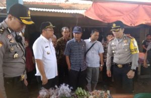 A1-2-300x194 Tinjau Stabilitas Harga Pangan, Plt. Bupati OKI HM. Rifa’i, SE: Masih Stabil, Kita akan Pantau Terus