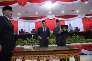 DPRD1-300x199 DPRD Sumsel Setujui LKPJ Gubernur Tahun Anggaran 2017