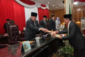 DPRD3-300x200 DPRD Sumsel Setujui LKPJ Gubernur Tahun Anggaran 2017