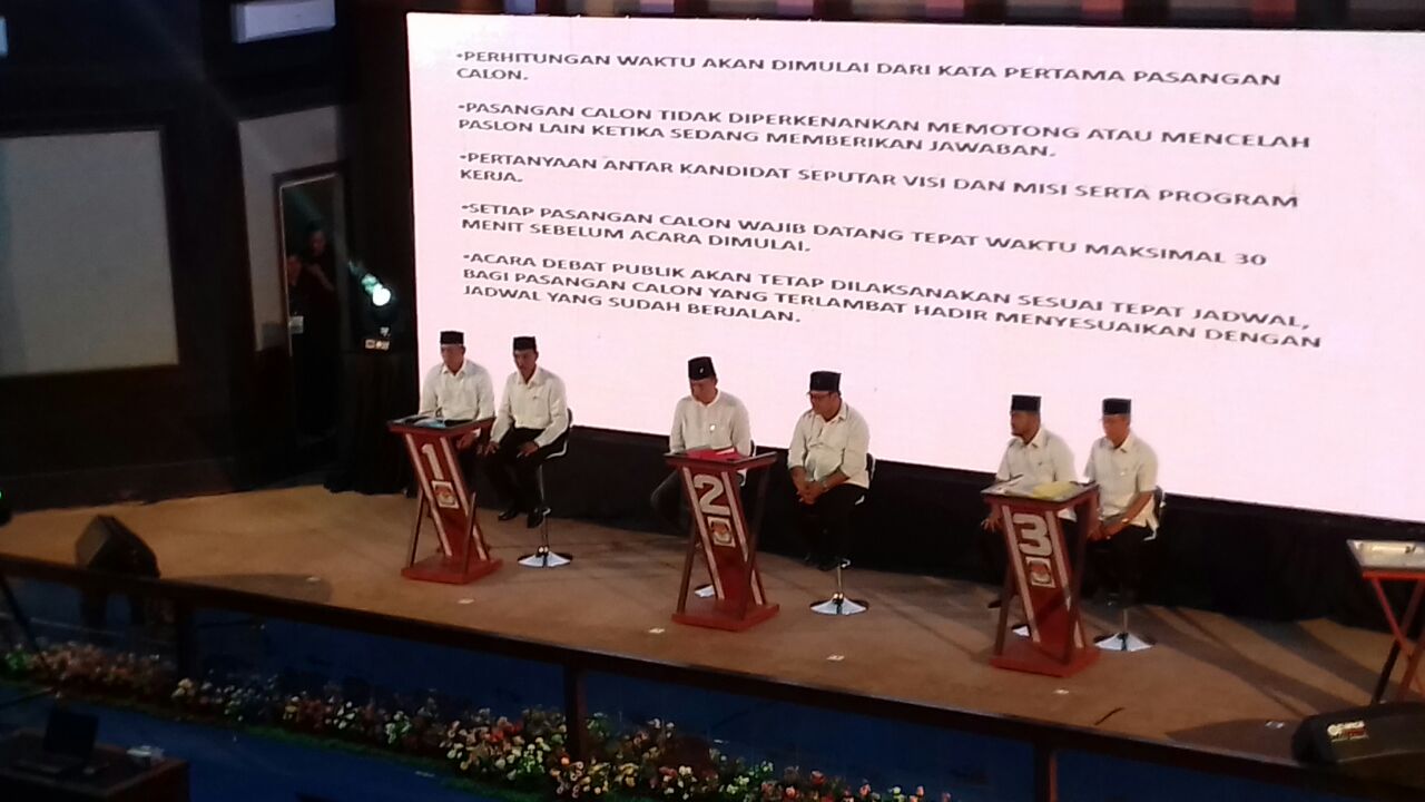 a4-1 Debat Berlangsung Kondusif, Dedi Irawan, S.IP, M.Si Ajak Masyarakat Bende Seguguk Sukseskan Pilkada OKI