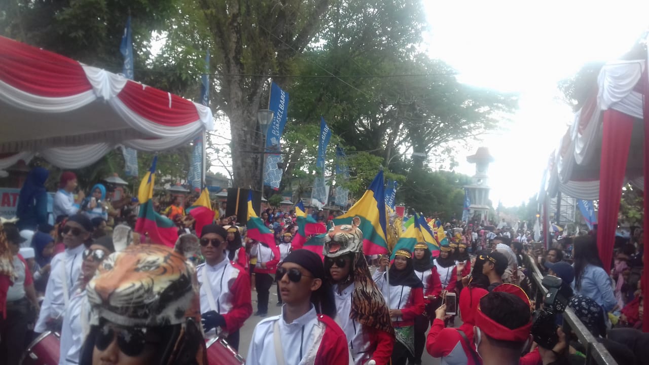 a2-6 HUT ke-73 RI, Warga Bende Seguguk Tumpah Ruah Sambut Pawai dan Karnaval