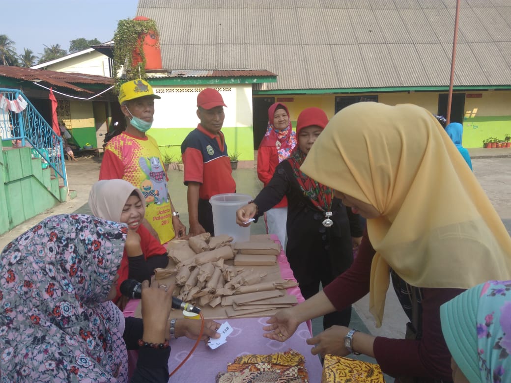 a8 Semarakkan HUT ke-73 RI, MI Jihadiyah Palembang Gelar Jalan Sehat