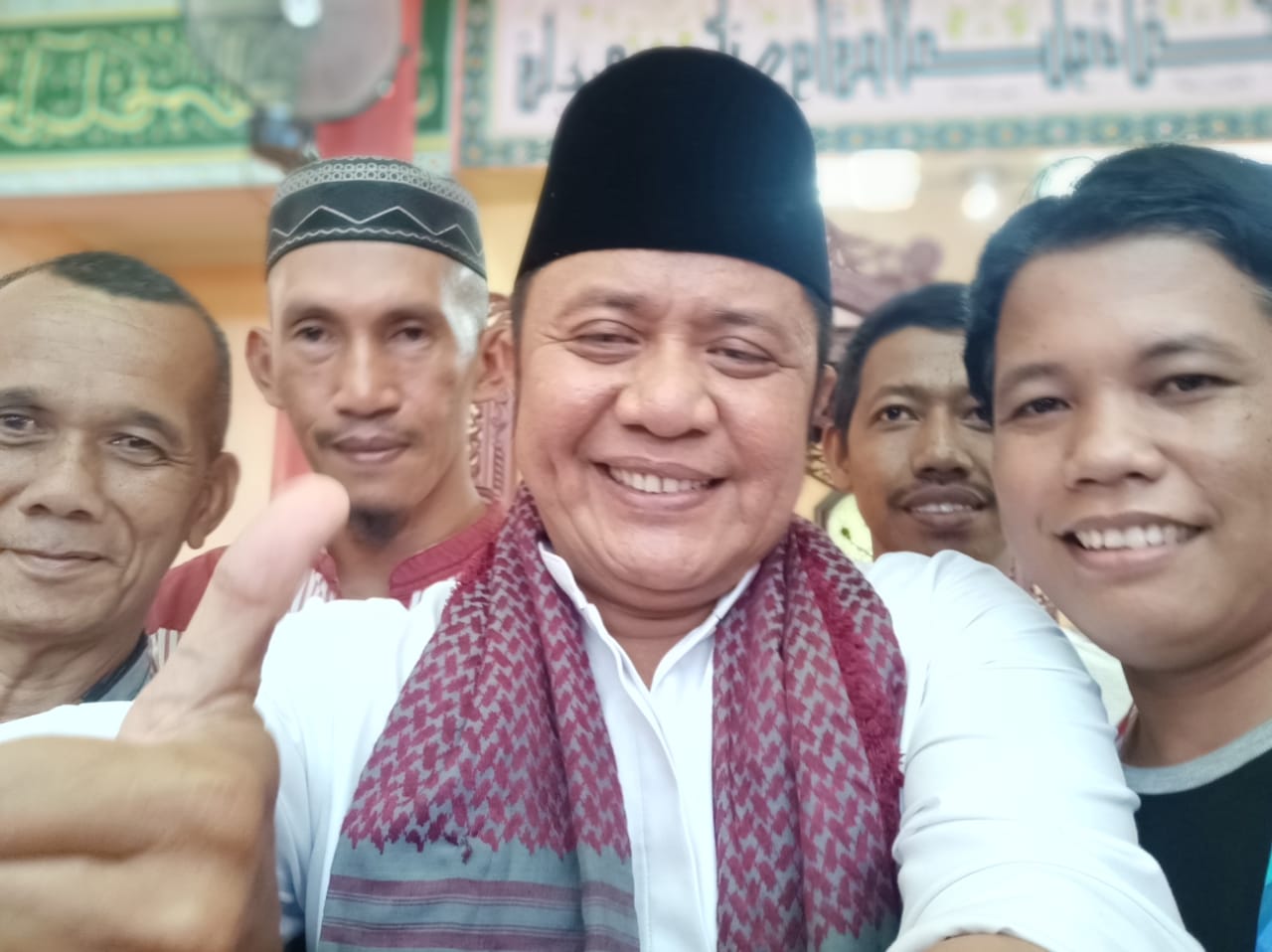 c1-3 Shalat Jumat di Masjid Cheng Ho, Gubernur Sumsel Terpilih Mohon Do'a Semoga Pelantikan Lancar