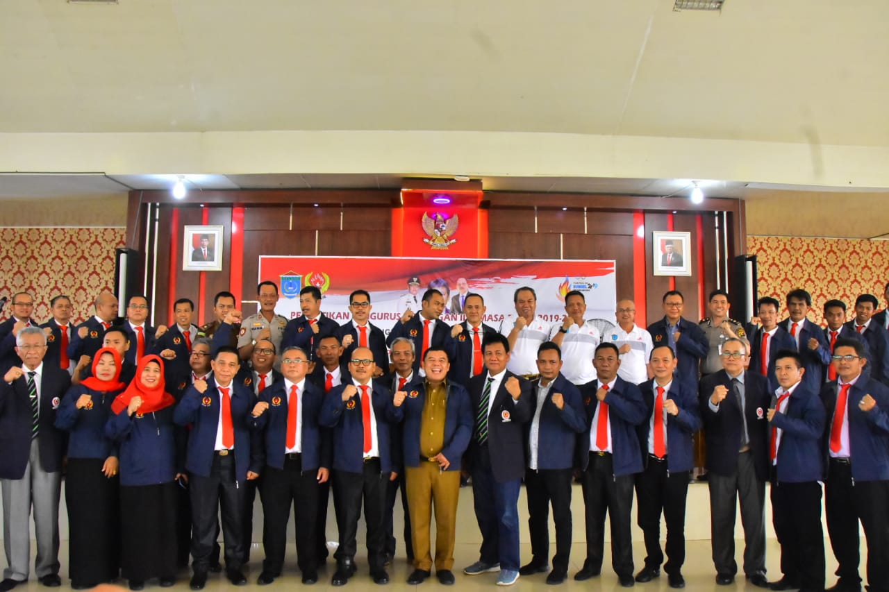 a1-5 Bupati OI Resmi Lantik Pengurus KONI OI, dan Lepas Ratusan Atlet Porprov XII