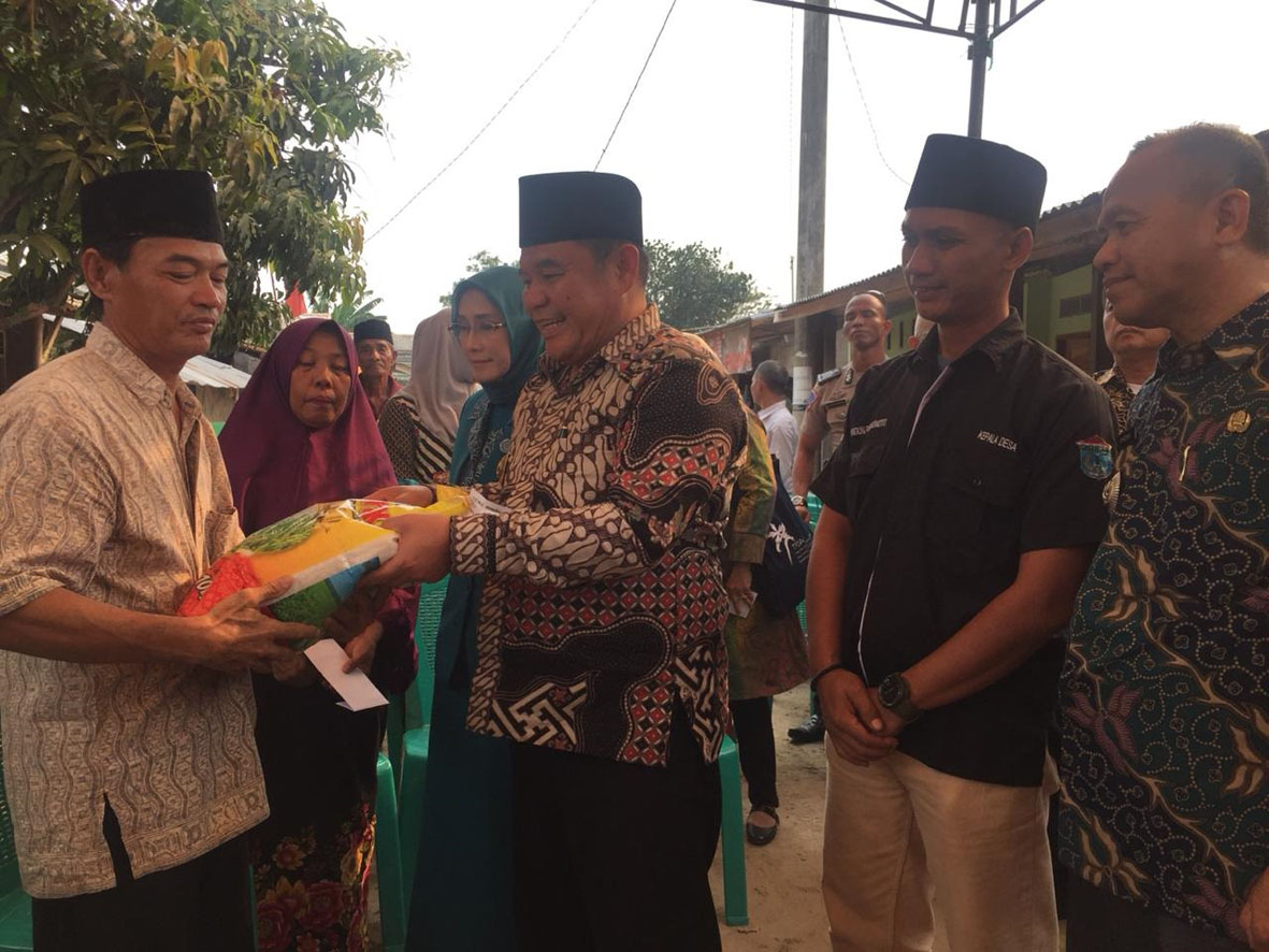 a2-22 Bupati OI Melayat ke rumah Alm Guntur, Turut Merasakan Kesedihan Keluarga