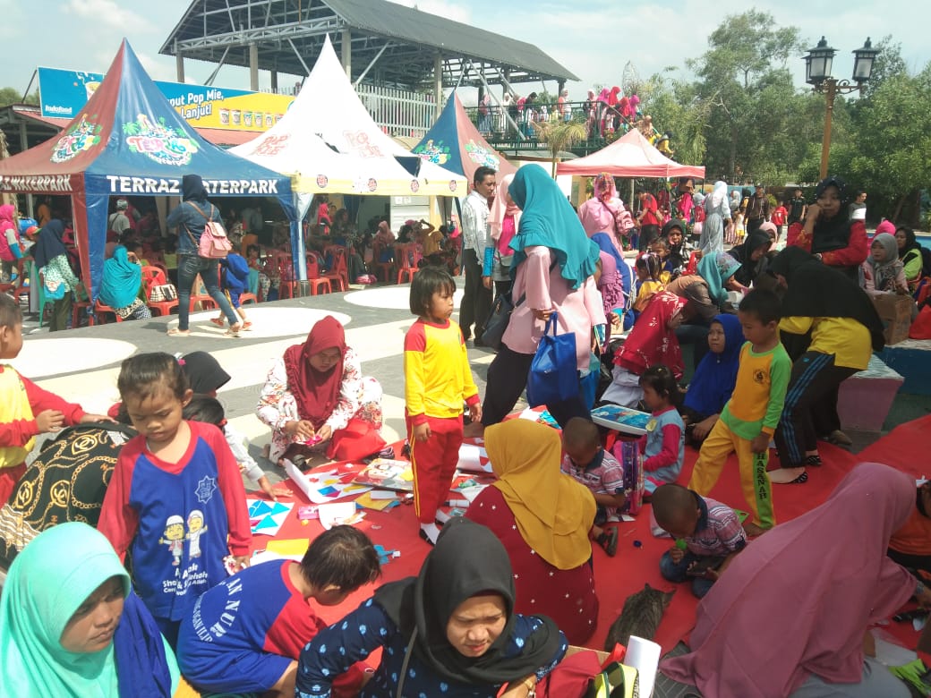 b2-15 Ketua TP-PKK OI, Hj Meli Mustika Ilyas SE, MM Buka Lomba Minat Bakat Tingkat PAUD