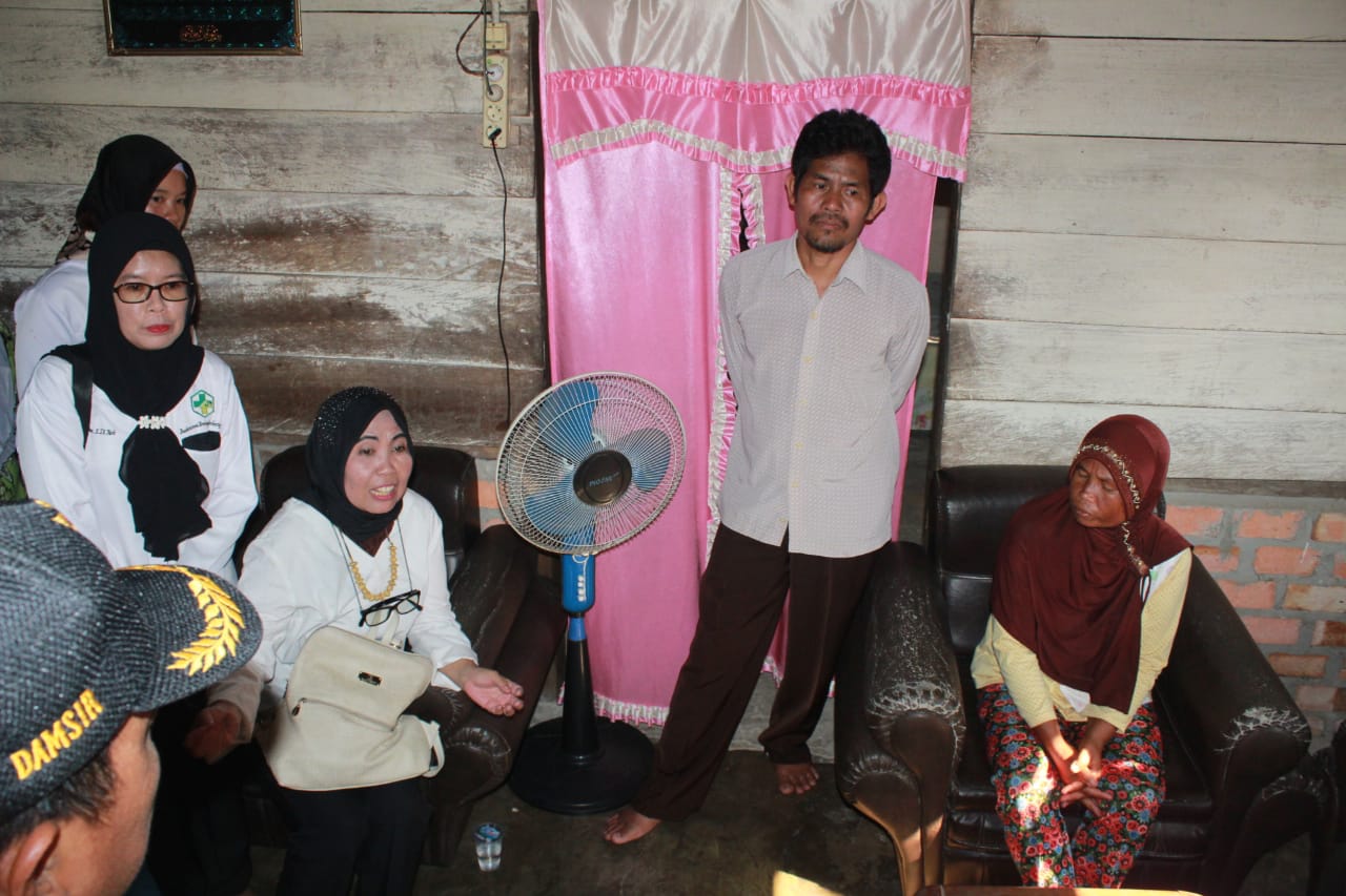 b3-1 Jenguk Pasien Jantung Bocor, Bupati OI Jamin Biaya Pengobatan dan Sekolah Dede Humairoh