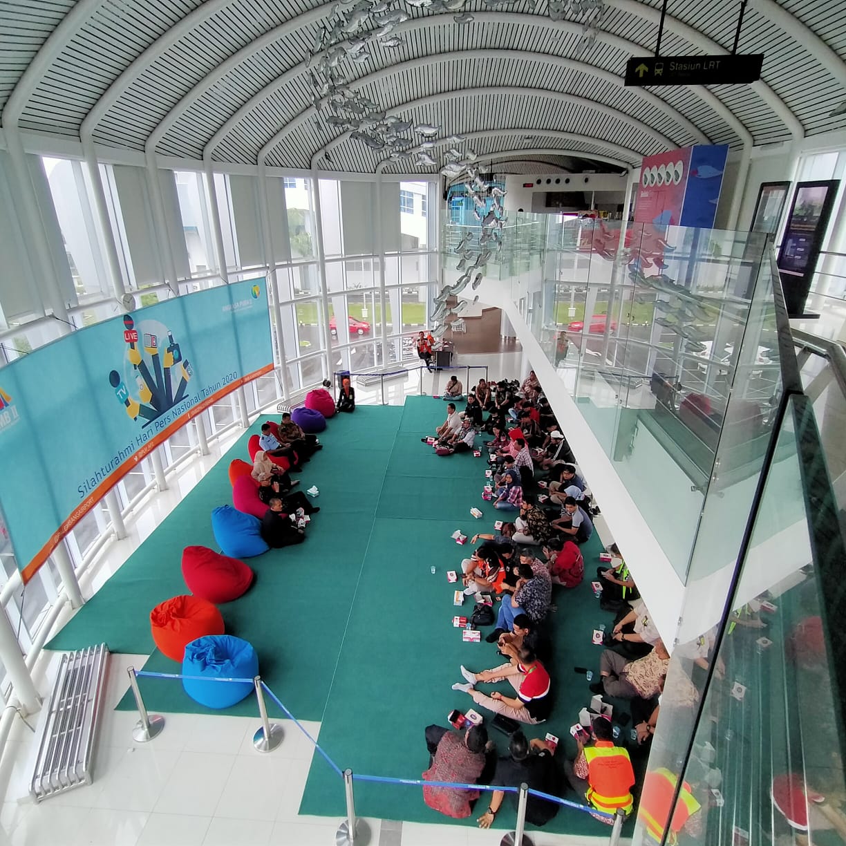 bw Menyengat, Maskapai Berlakukan Larangan Bawa Durian