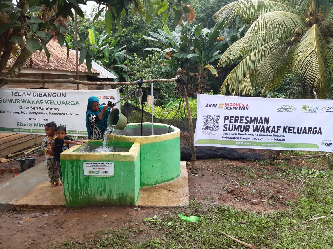 d1 26 KK di Desa Sri Kembang Terima Bantuan Sumur Wakaf