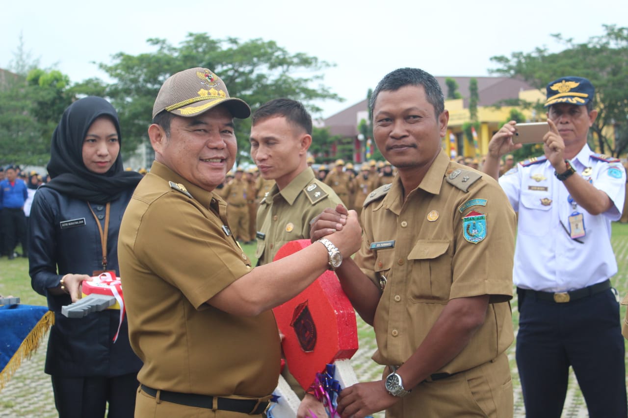 A1 Bupati Ogan Ilir (OI) H.M Ilyas Panji Alam SE, SH, MM Beri Bantuan Empat Mobil