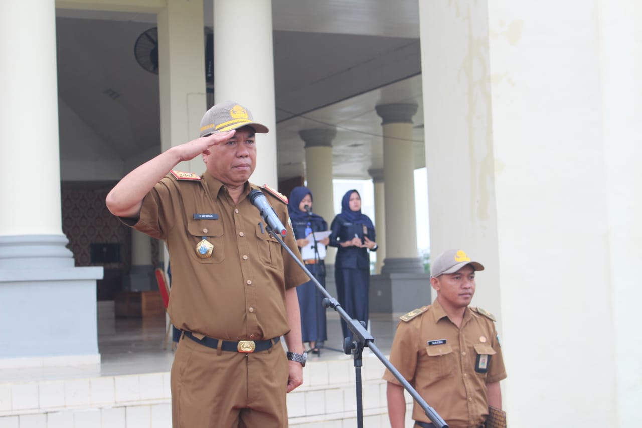 a1-8 Pimpin Apel Pagi, Sekda OI: Kepada Seluruh Kepala OPD untuk Saling Bekerjasama Mensukseskan Transformasi Pertanian