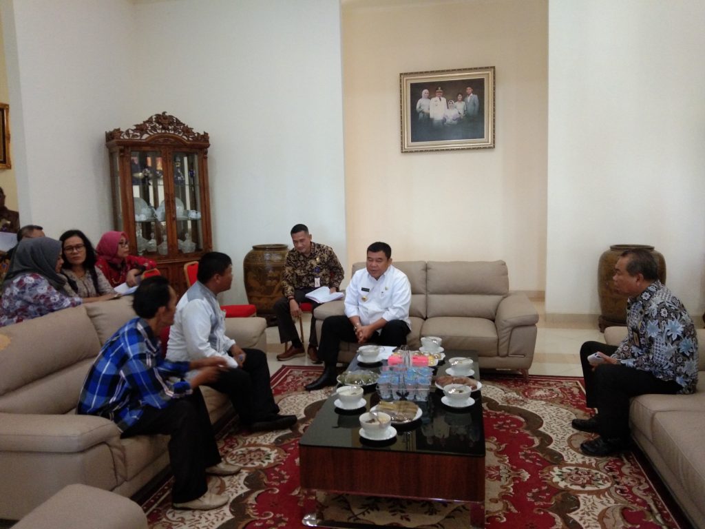 a2-10-1024x768 300 Ha Belum Dimanfaatkan, Ketua BPD Desa Sudi Mampir "Ngadu' ke Ngopi OI