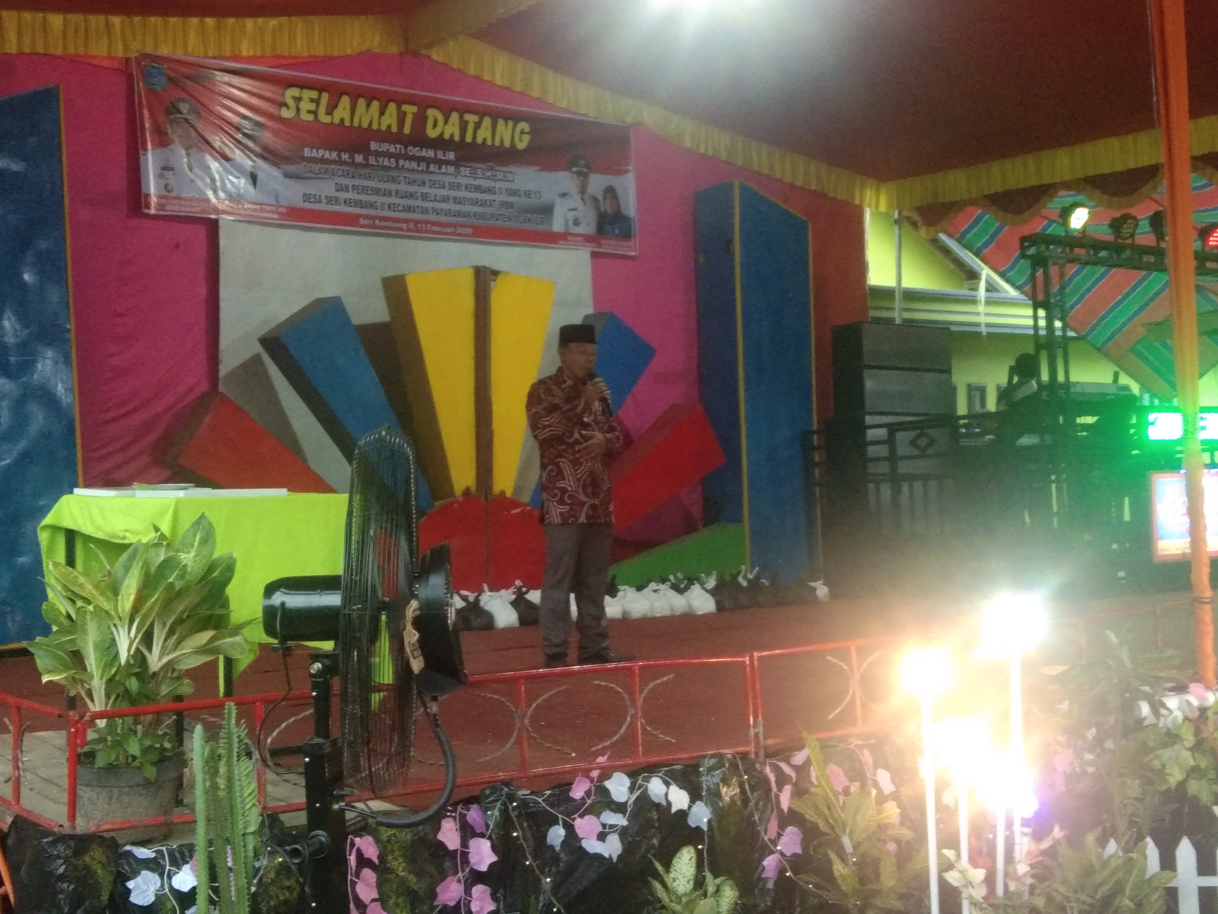 d3 Hadiri HUT ke-13 Desa Seri Kembang II, Bupati OI Disambut Antusias Warga