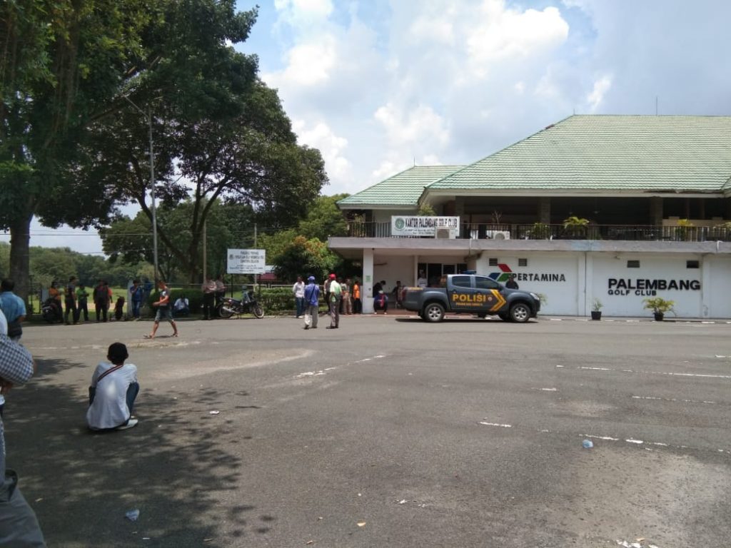 a1-1-1024x768 Kerumunan Tes Urine Caddy di Bukit Golf Taman Kenten Dibubarkan