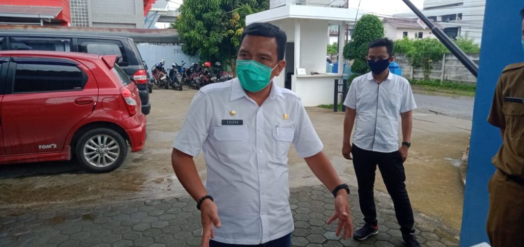 a1-1024x484 Hari ini, Physical Distancing Pedagang di Pasar Lemabang Diberlakukan