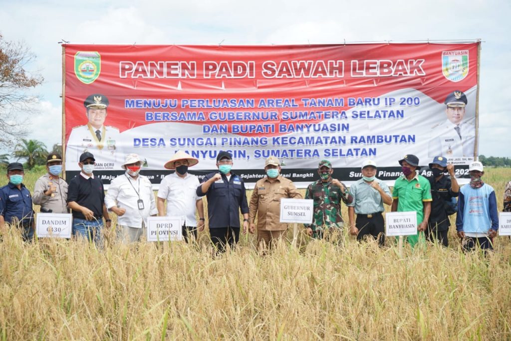 A5-1024x684 Bupati Banyuasin, Askolani Jasi: Kami Akui sejak Dibantu Gubernur Petani Panen Meningkat