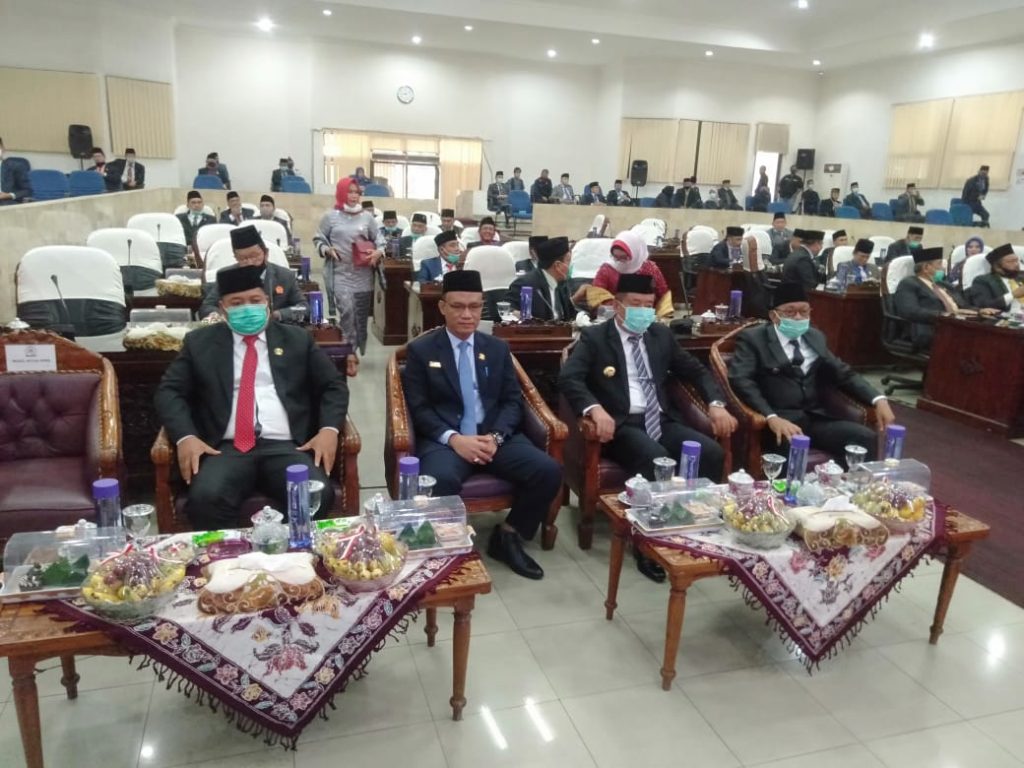 a2-1024x768 Rapat Paripurna DPRD Lahat ke-XVI dengan Agenda Mendengarkan Pidato Kenengaraan RI Berlangsung Khidmat