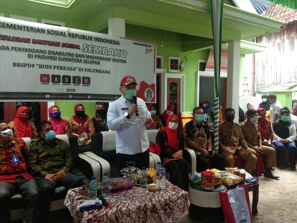 a2-4-1024x768 Salurkan Bansos, Bupati OI Berharap Bantuan Bermanfaat dan Meringankan Beban