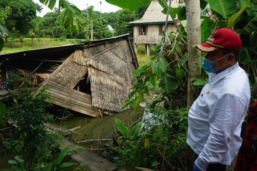 b1-1-1024x682 Kunjungi Kecamatan Pemulutan, Bupati OI Saluran BLT dan Bansos