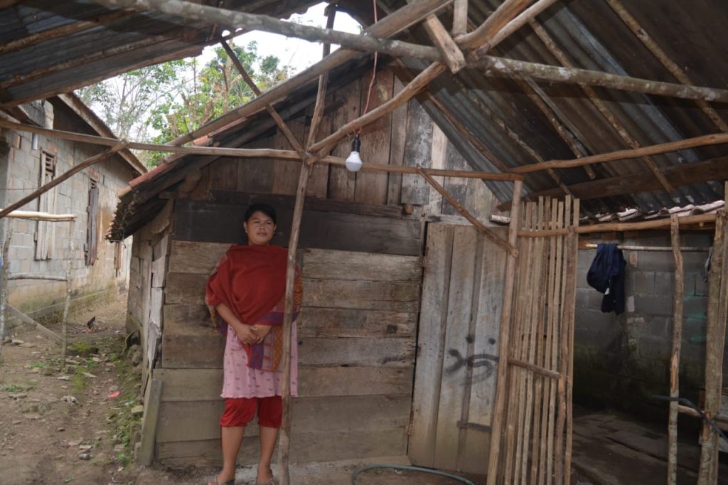 b2-1024x682 Dua Rumah Dibedah, Kades Petaling: Syarat RTLH Tanah Milik Sendiri dan Rumah tidak Layak Huni