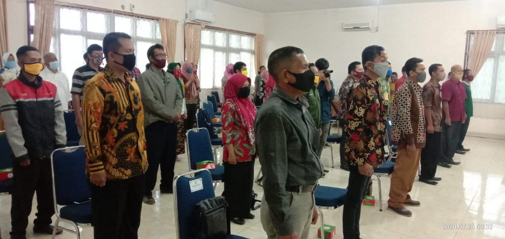 A2-12-1024x486 Petani Muba Terima Bantuan Benih Anggota Komisi IV DPR RI