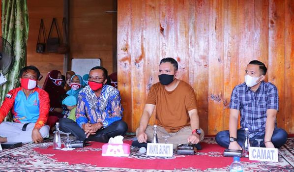 A7-1 Ngobrol Bareng Nelayan, Wabup Muba Ajak Jaga Biota Sungai