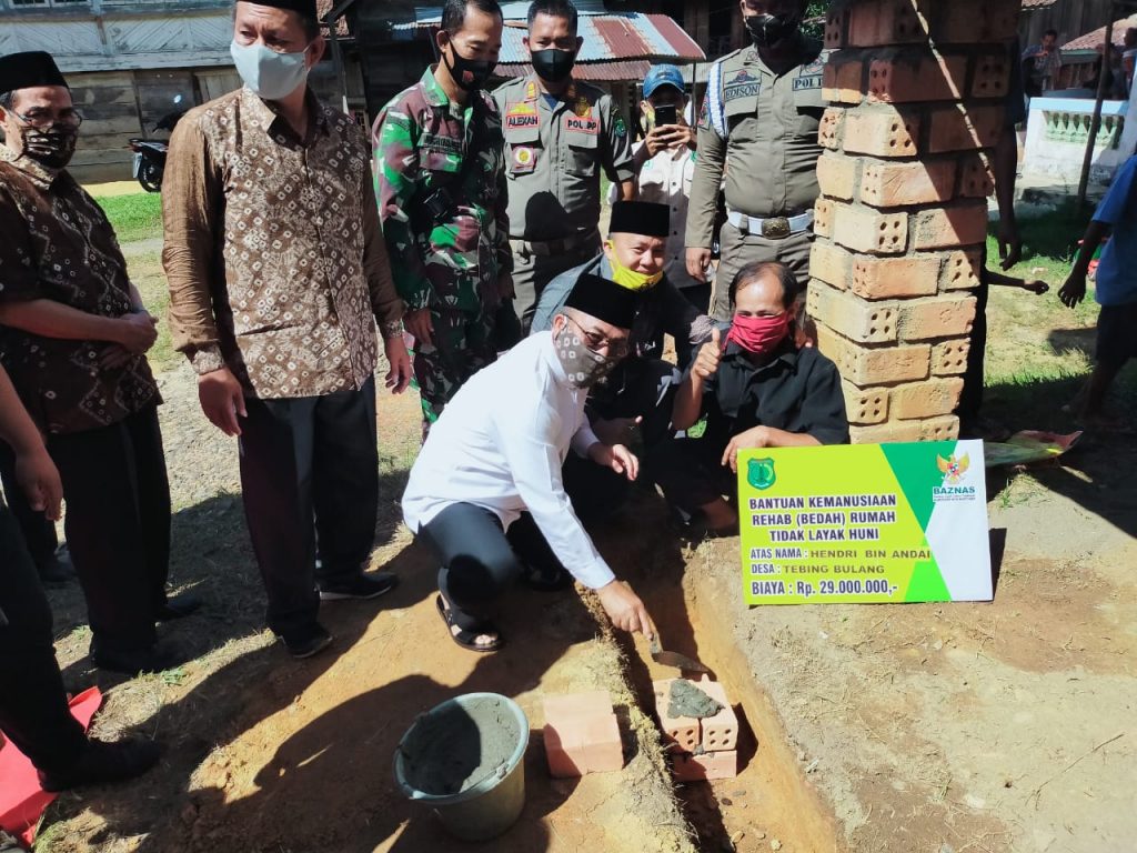 A8-2-1024x768 Apriyadi Letakkan Batu Pertama, Hendri Acungkan Jempol