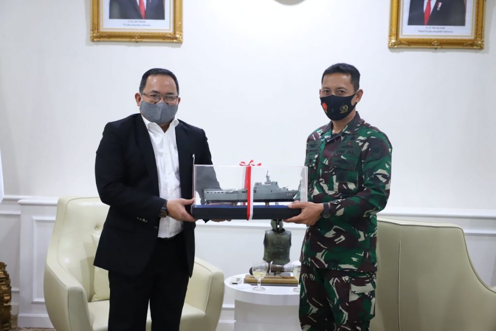 B3-4-1024x683 Pindah Tugas, Danlanal Palembang Saryanto Pamit ke Bupati Dodi Reza