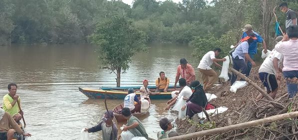 M2 Jaga Kelestarian dan Ekosistem, 60 Ribu Bibit Ikan Masuk Danau Siarak