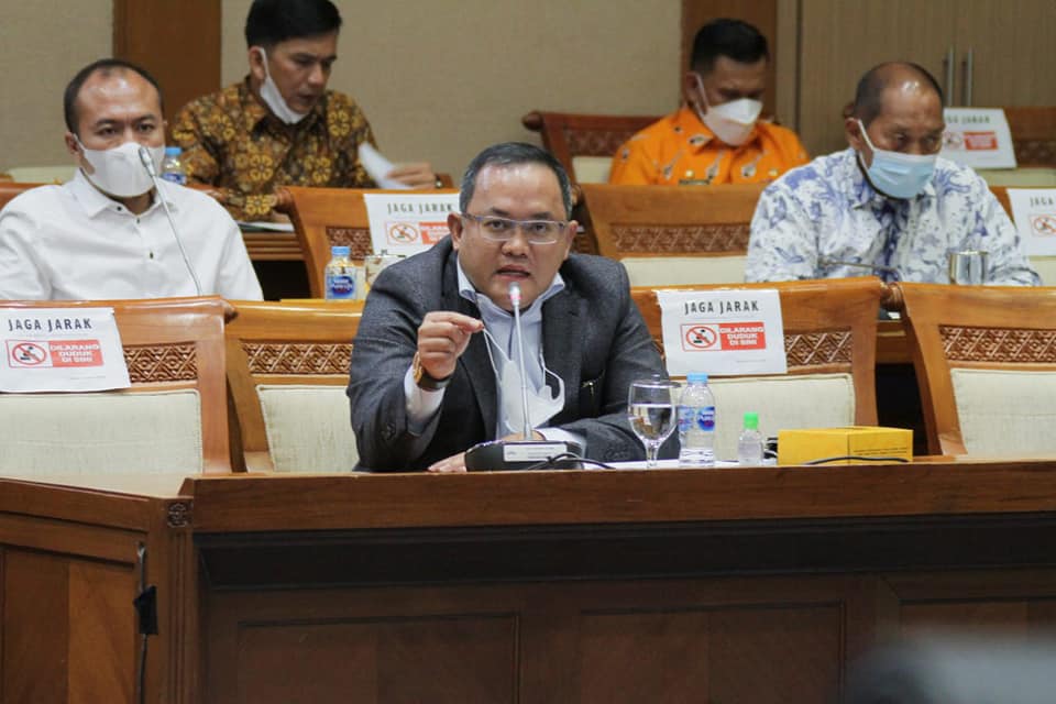 A1-22 Dodi Reza  Masukkan Usulan RUU Energi Baru dan Terbarukan kepada DPR RI