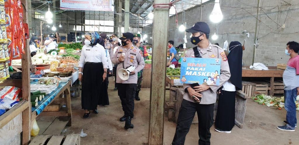 B4-8-1024x498 Pemkab Muba bersama TNI-POLRI Perkuat Prokes di Pasar Tradisional