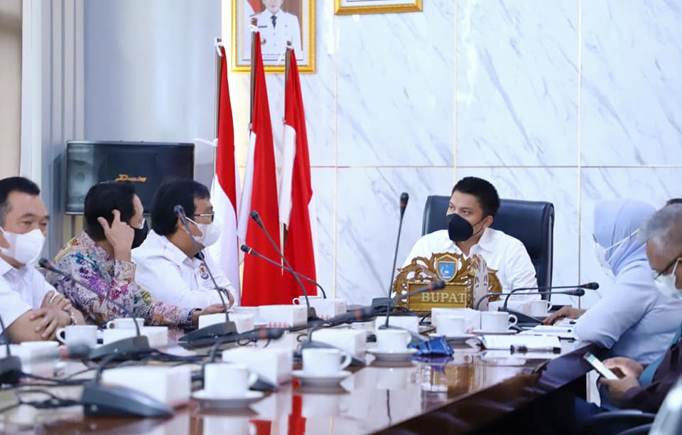 E1 Bupati Panca Wijaya Akbar SH, Terima Audiensi KPID Sumsel