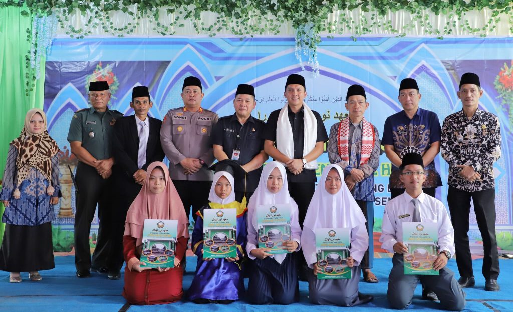 E3-1024x624 Bupati Ogan Ilir, Panca Wijaya Akbar, SH Hadiri Haflah Ponpes Nurul Hilal