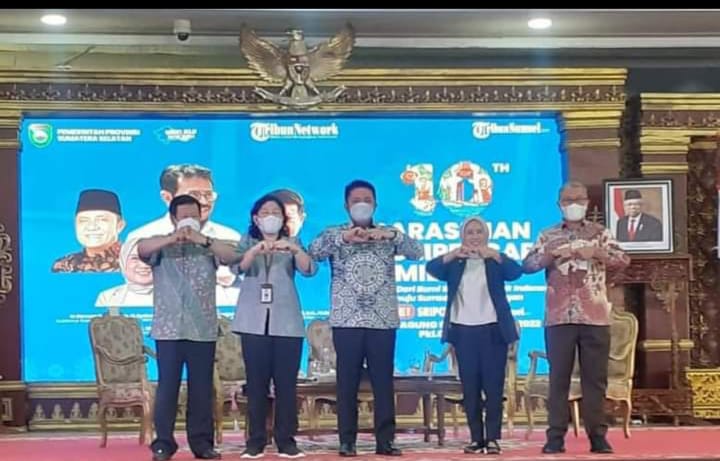 a4-1 OKU Selatan Dianugerahi Penghargaan Petani Inovatif dengan Inovasi Tumpang Sari Vanili-Kopi
