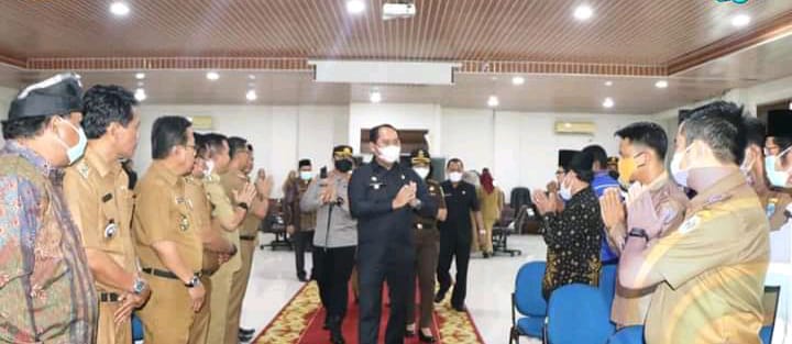b1-3 Bupati Popo Ali Lantik Kepengurusan FKUB Kabupaten OKU Selatan Periode 2022-2027.