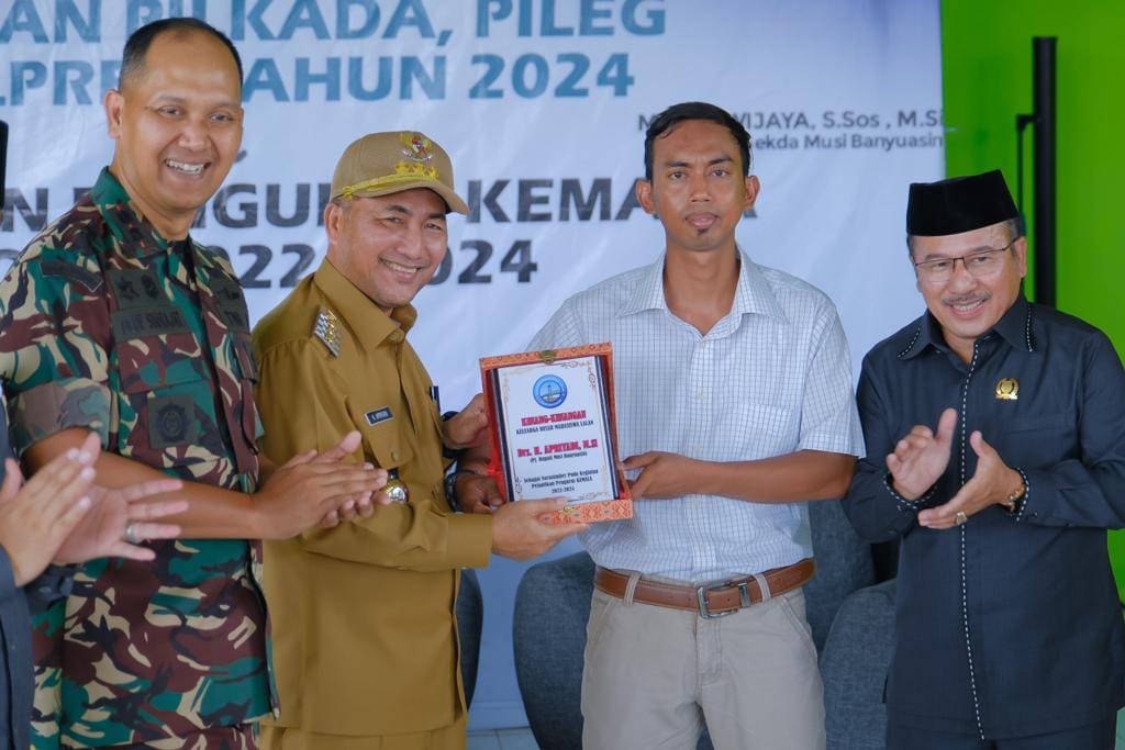 z2-2 Jadi Pemateri Sosialisasi Pemilih Pemula, PJ Bupati Apriyadi Bakar Semangat Pemuda Lalan