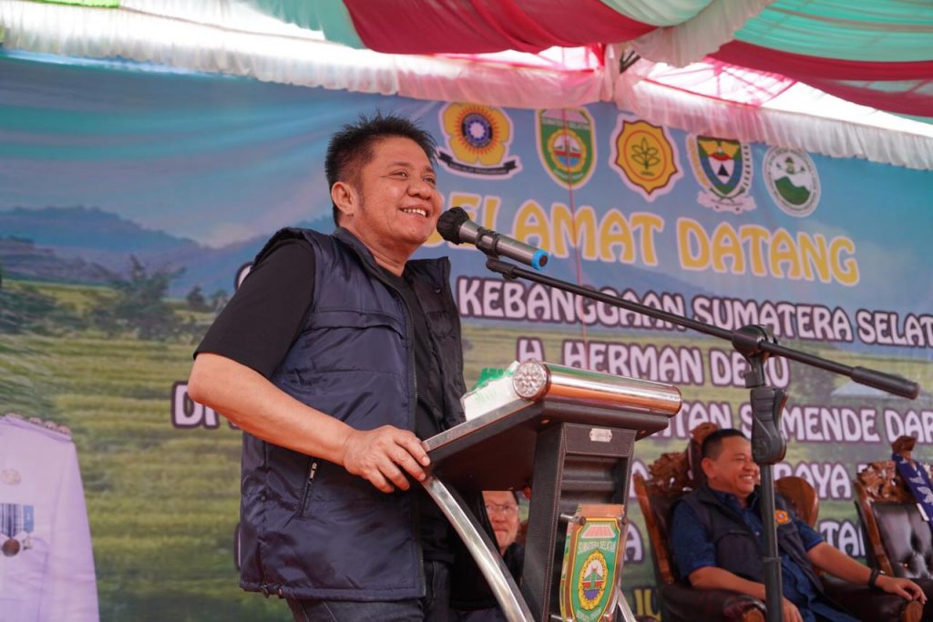 z9-1024x683 Angkat Potensi Desa Segamit, Gubernur Sumsel Harapkan Peran Mahasiswa FP se-Indonesia