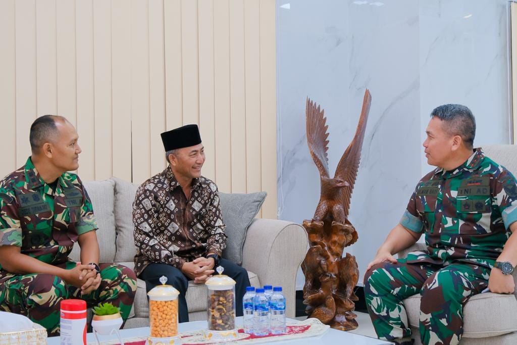 A3-1 Pj Bupati Muba Temui Pangdam/II SWJ, Minta Bantuan Tertibkan Illegal Drilling di Muba