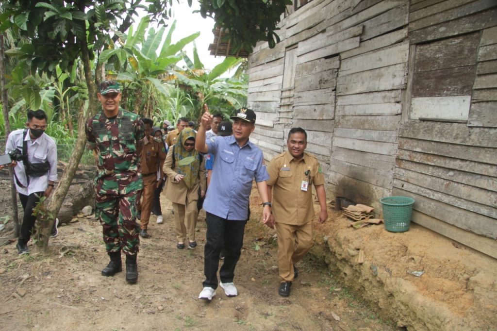 A3-1024x682 Bangun Ratusan Jamban, Untuk Hidup Layak warga miskin Muba