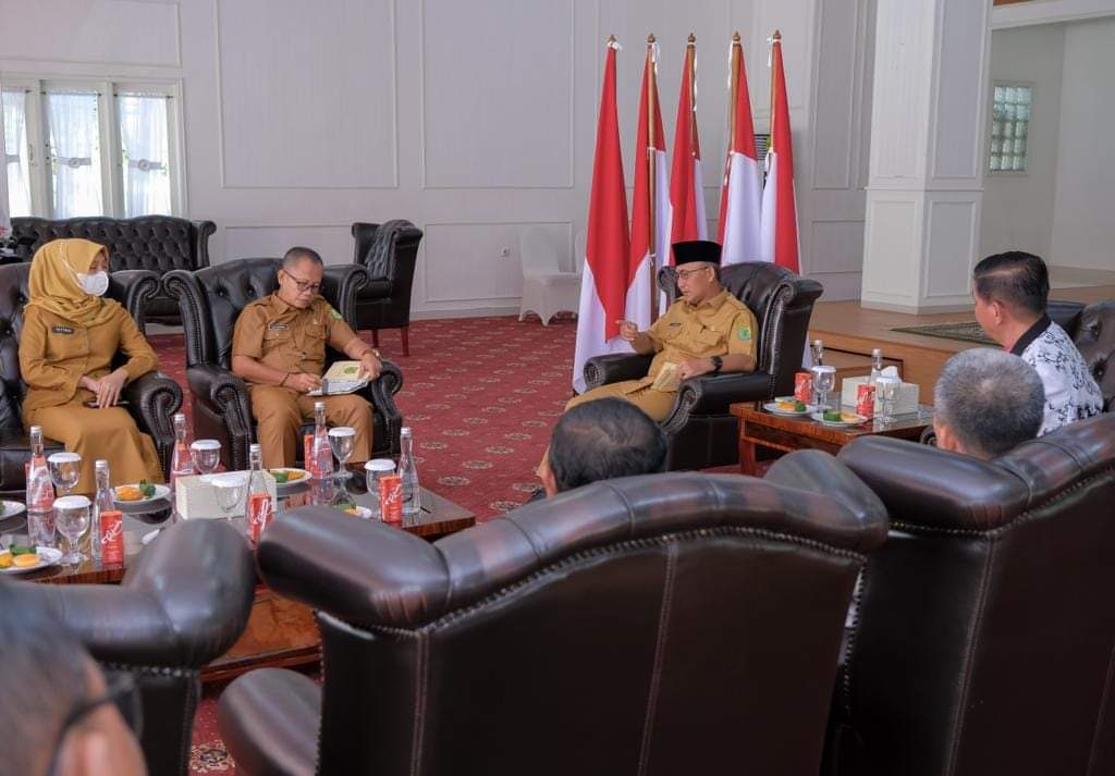 FB_IMG_1665403217414 Wakili Ribuan Guru, PGRI Muba Ucapkan Terima Kasih ke Pj Bupati Apriyadi