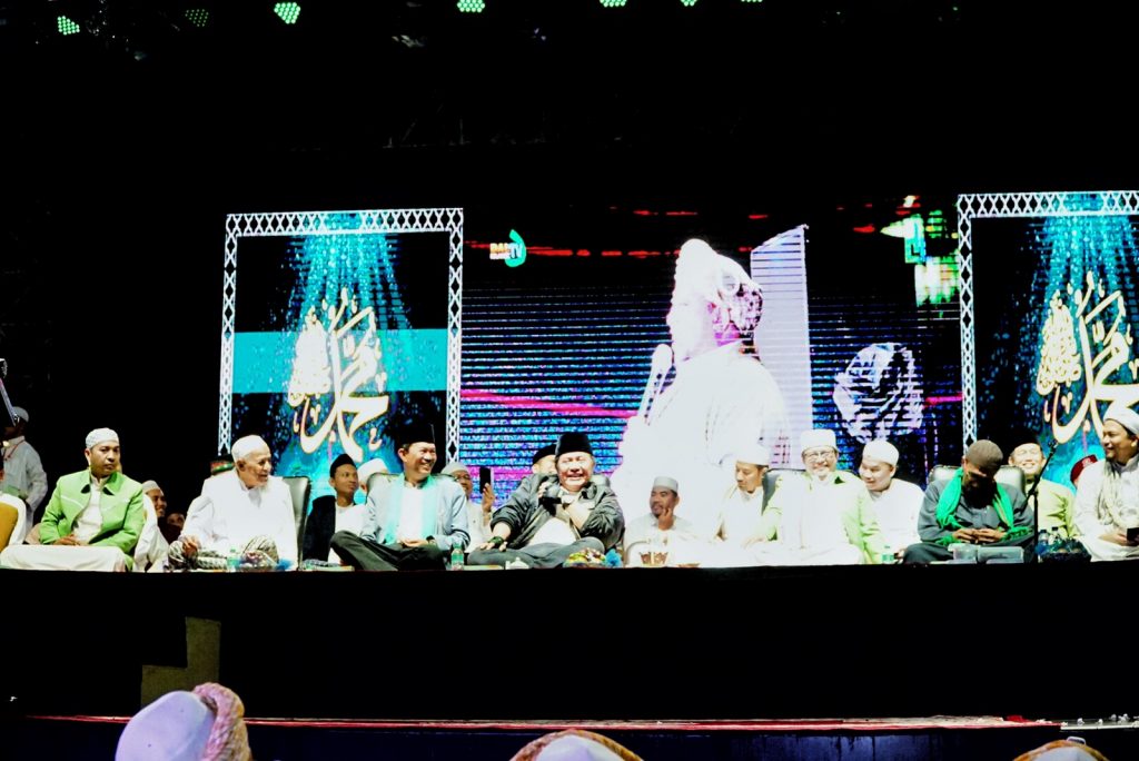 A3-1024x684 Malam Tahun Baru, Herman Deru Ikuti Palembang Berdzikir dan Bersholawat Gelaran Forum Ukhuwah Ulama dan Umaro Sumsel