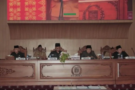 Z2-1 Ketua DPRD Lubuklinggau Pimpin Rapat Paripurna DPRD Lubuklinggau