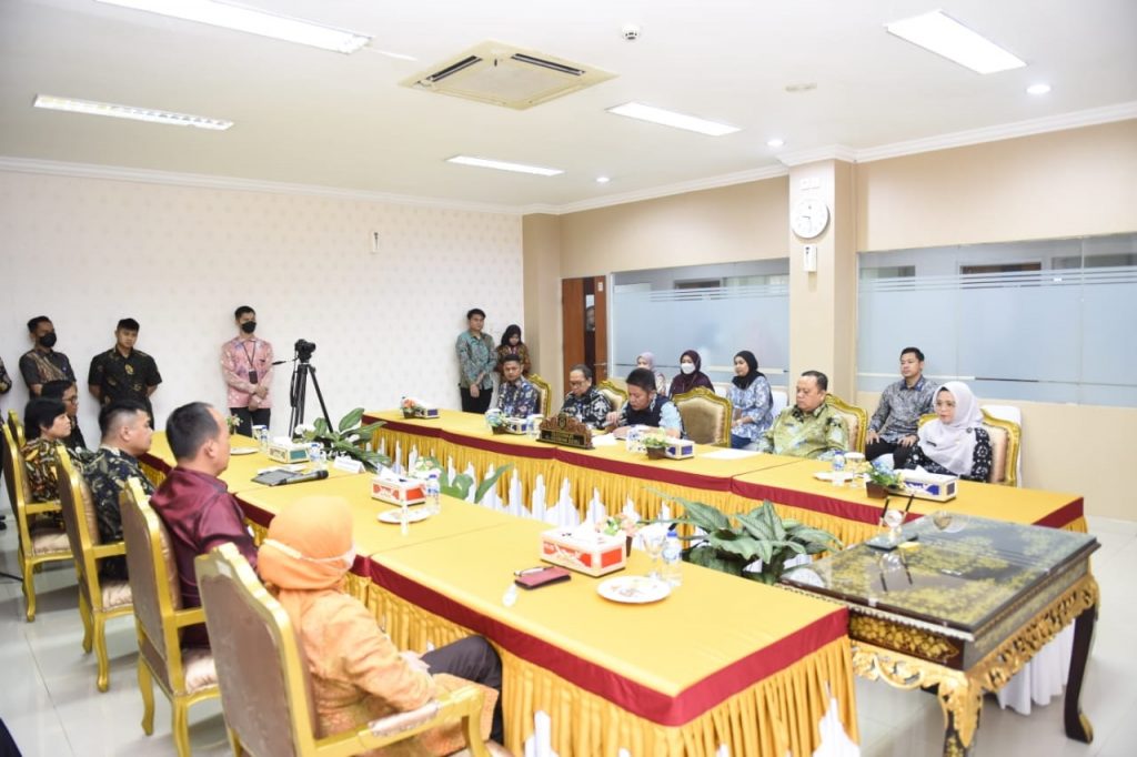 a2-2-1024x682 Gubernur Herman Deru Serahkan Laporan Keuangan APBD TA 2022 Kepada BPK RI Perwakilan Sumsel
