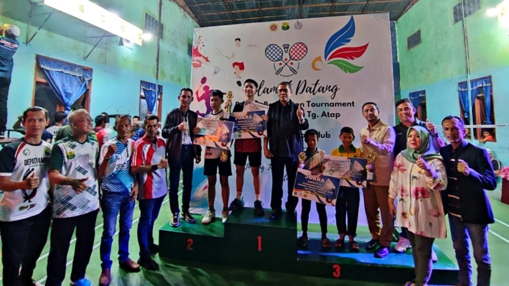 a9-1-1024x576 Lomba Badminton Tournament karang Taruna Tanjung Atap dan Depati Ambon Club Resmi Ditutup