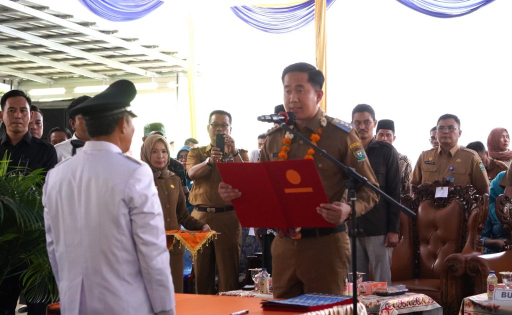 b4-1024x630 <strong>Plt Bupati Kaffah Resmikan Desa Ujan Mas Ulu Kecamatan Ujan Mas</strong>
