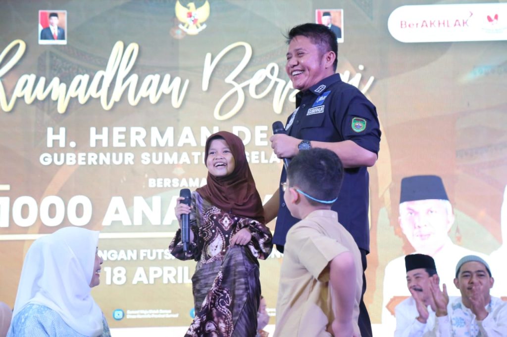 A3-5-1024x682 Dipenghujung Ramadhan 1444 H, Herman Deru Berbagi Keceriaan Bersama 1000 Anak Yatim Piatu