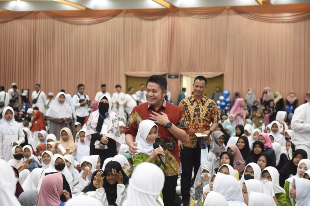 A4-2-1024x682 Herman Deru Dinobatkan Sebagai Bapak Anak Yatim oleh Yayasan Abulyatama Indonesia Cabang Palembang