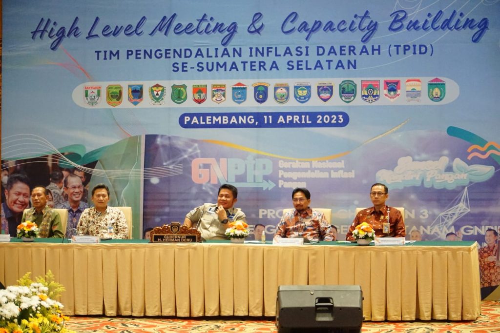 B1-1024x683 Herman Deru Intrusksikan Kepala Daerah Pantau Stok Pangan di Pasar Jelang Idul Fitri