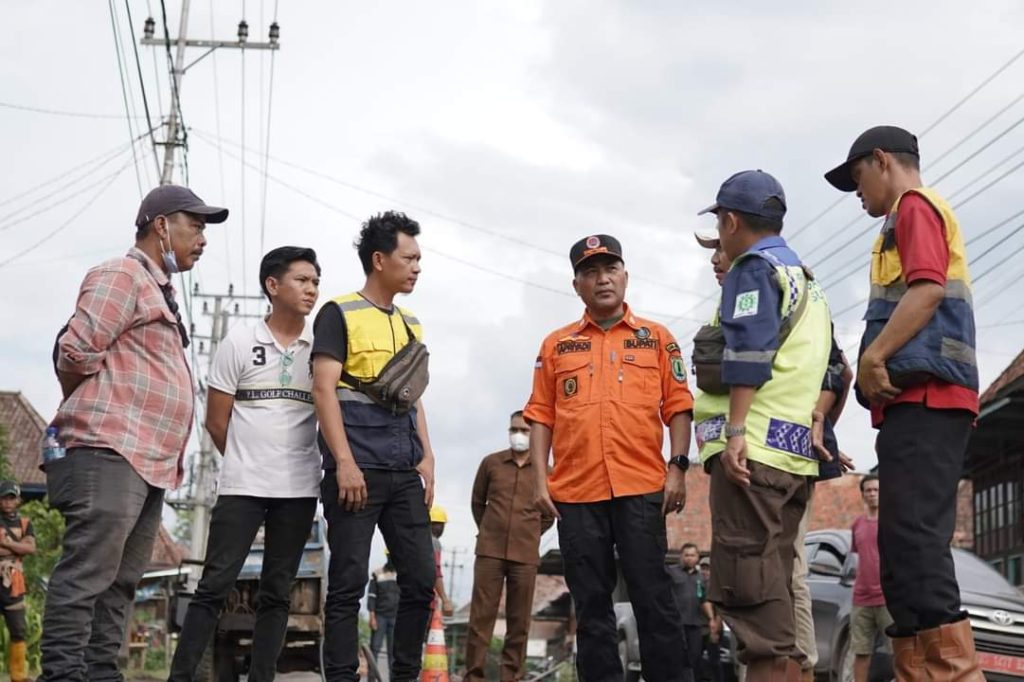 FB_IMG_1681615447833-1024x682 Jalinteng Muba Mulus Siap Dilalui Pemudik, Ini Pesan Pj Bupati Apriyadi