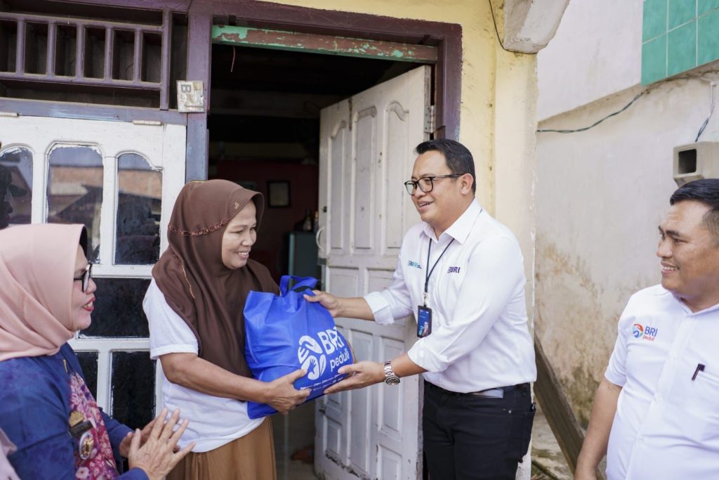 IMG-20230417-WA0053-1024x683 Ramadan Penuh Berkah, BRI Group Berbagi Sembako